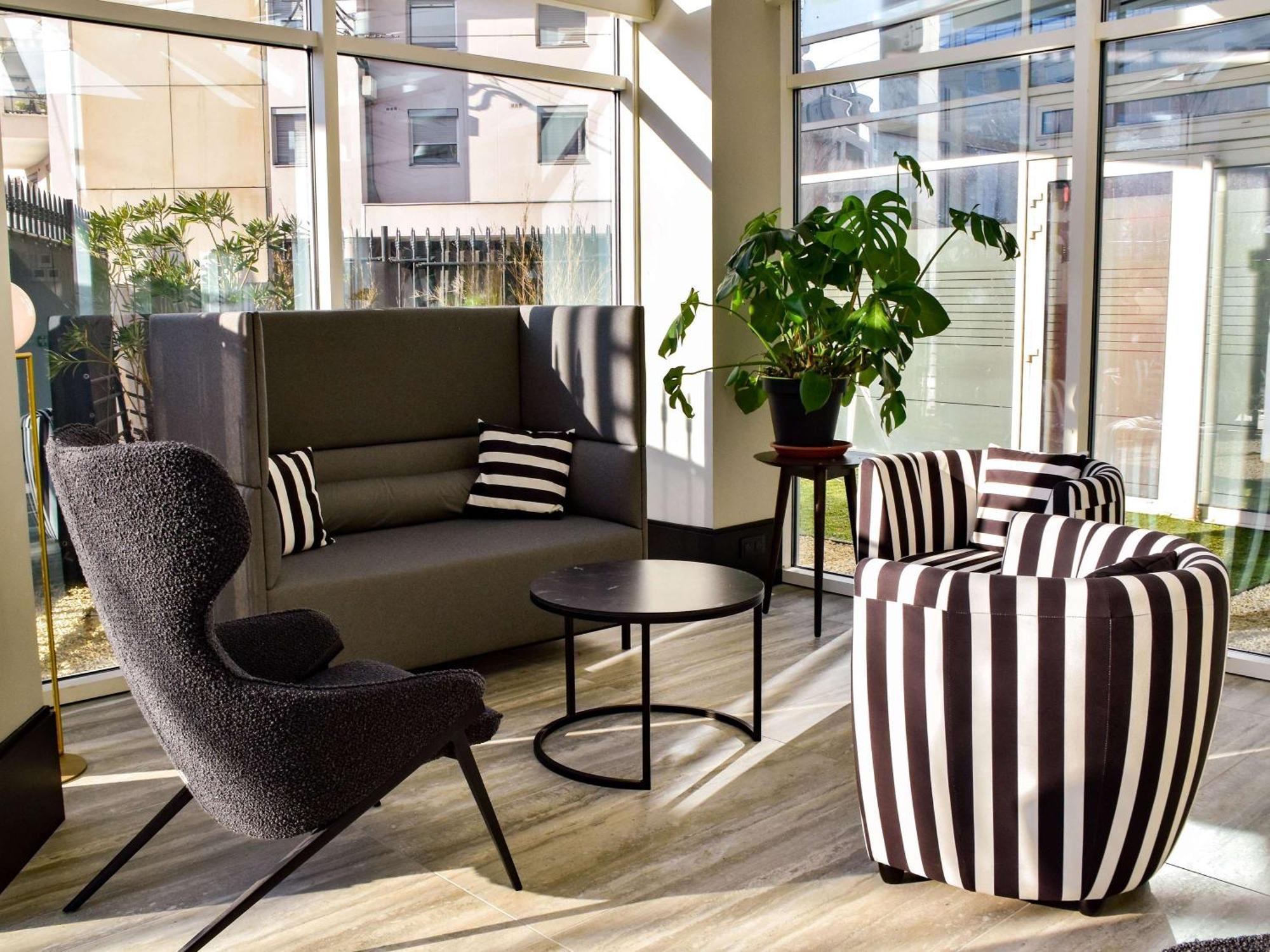 Hotel Mercure Lyon Centre Charpennes Villeurbanne Dış mekan fotoğraf